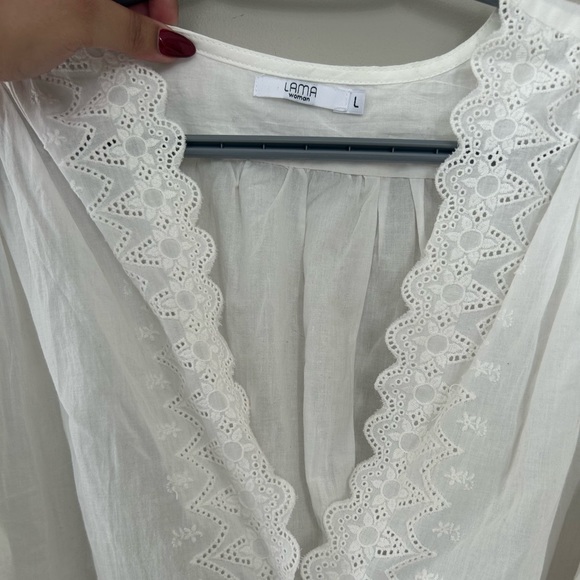 White top - Picture 3 of 3